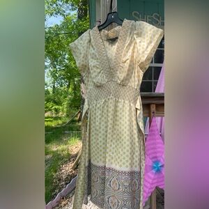 BCBGMaxAzria NWOT Cream Dolman Sleeve V-Neck 100% silk Sundress